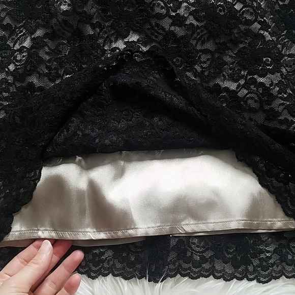 Banana Republic Skirt 4P - Picture 2 of 5